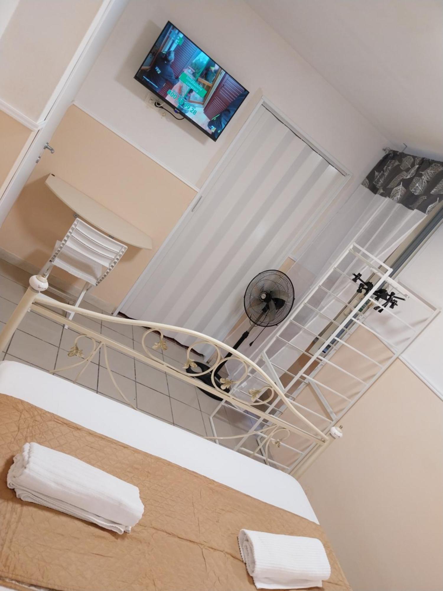 Sahary Hostel *